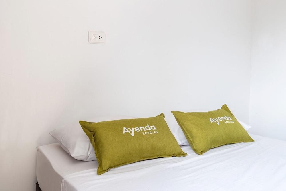 Hotel Riviera Plaza 부카라망가 외부 사진