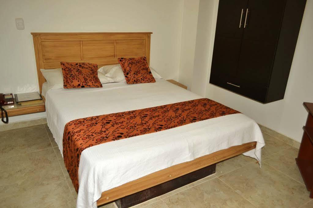 Hotel Riviera Plaza 부카라망가 외부 사진